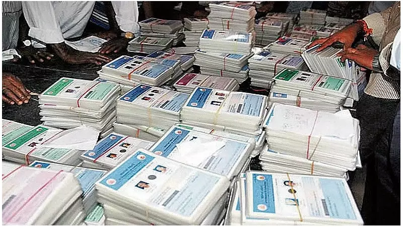 Karnataka Government Cancels 2 Lakh BPL Cards in Major Cleanup Drive | Deccan Herald