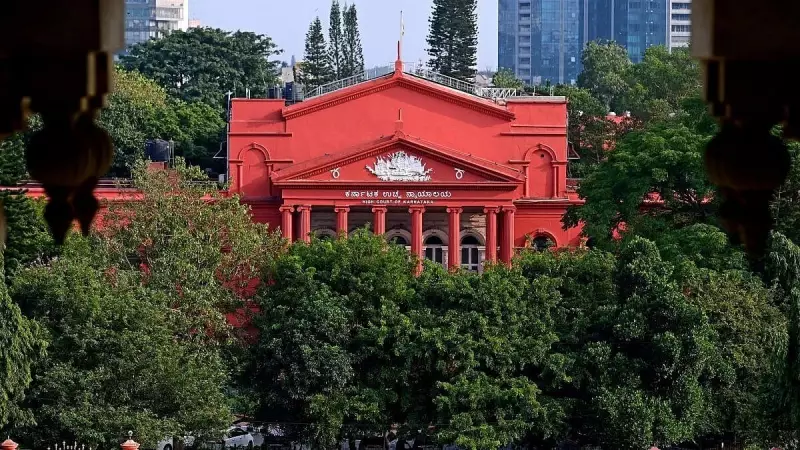 Karnataka HC Directs State To Regulate Street Food Vendors Under Food Safety Act | Public Health Move