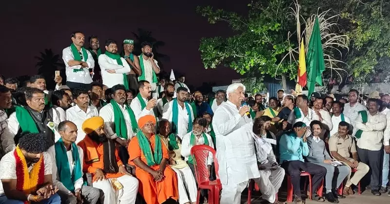 Karnataka Sugarcane Farmers Stand Firm: Minister's Talks Offer Fails to Quell Protests