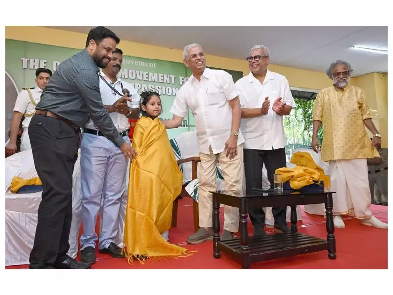 Kerala Governor Honours Roohi Mohazzab's Revolutionary Eco-Initiative | Green Business Triumph