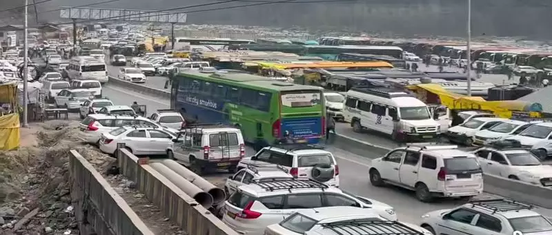 Kullu-Manali Tourist Boom: 30% Surge Amid Snowfall Forecast