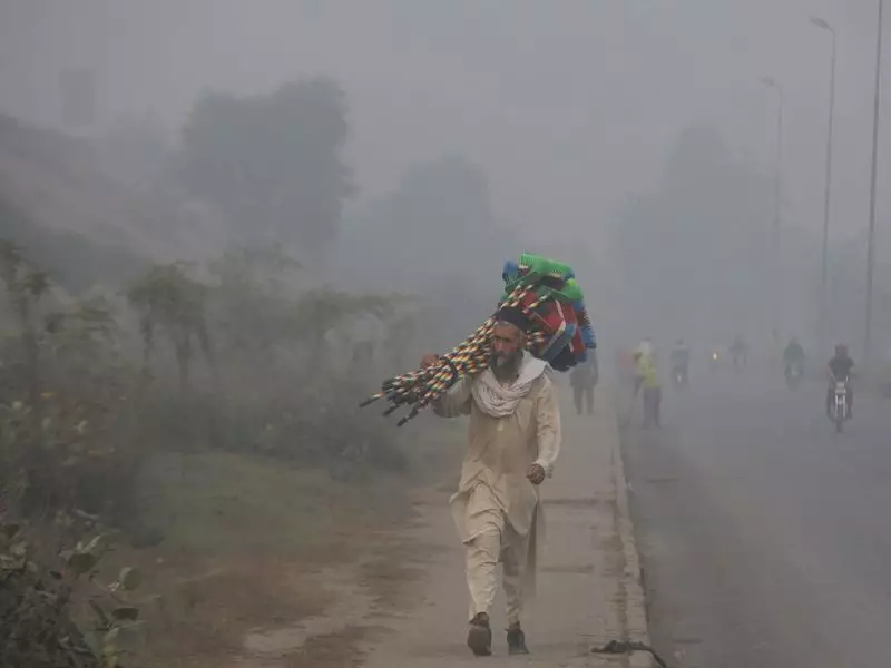 Lahore Ranks as World's 2nd Most Polluted City, Delhi Also in Top 10