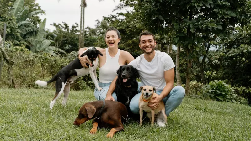 Left-Pawed or Right-Pawed? The Surprising Truth About Animal Handedness Revealed