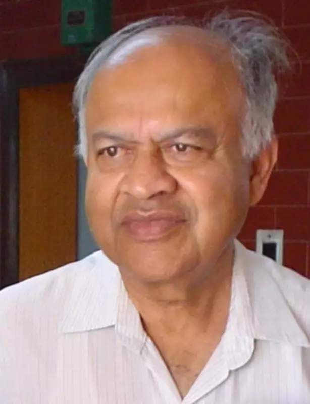 Legendary Astrophysicist Jayant Narlikar Honoured with Prestigious Vigyan Ratna Award