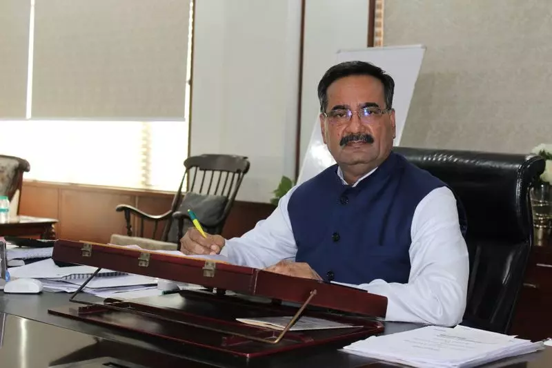 Life Rewards Those Who Dare to Dream: Inspiring Message from University Chancellor