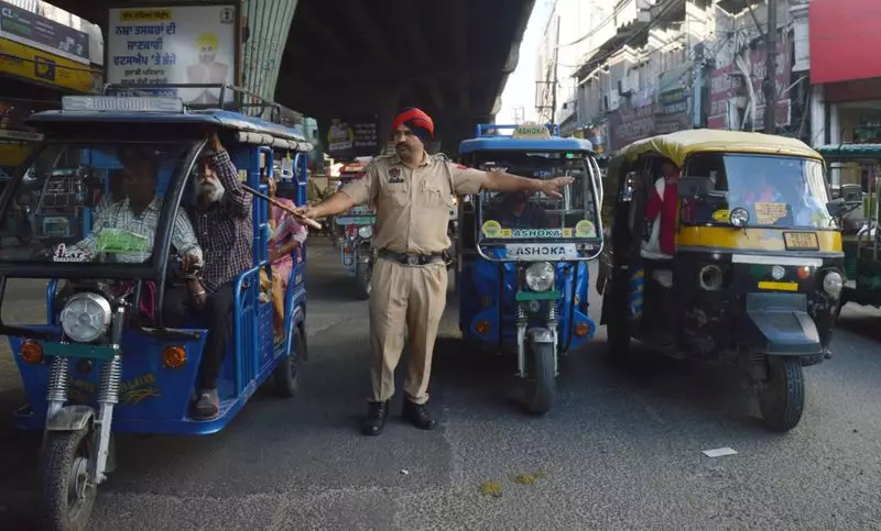 Ludhiana Traffic Tamed: Over 400 Police Officers Ensure Smooth Commute in Punjab's Industrial Hub