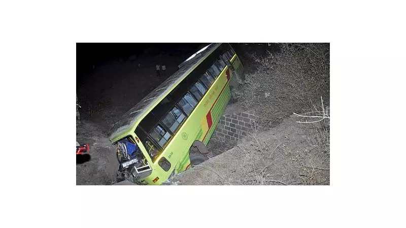Maharashtra Pilgrim Tragedy: 8 Dead, 15 Injured as Truck Plunges into Valley