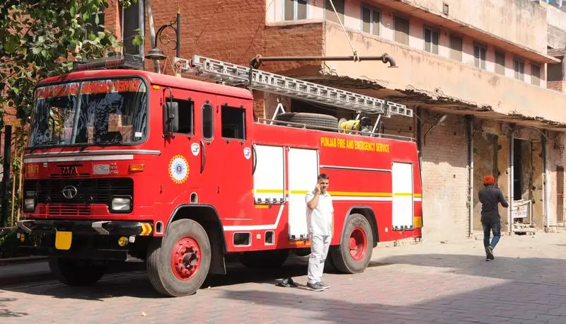 Major Fire Erupts at Ludhiana Hosiery Scrap Godown, Firefighters Battle Blaze for Hours