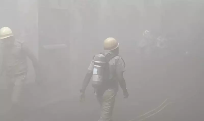 Major Fire Erupts on RN Mukherjee Road in Kolkata | Dramatic Footage Emerges