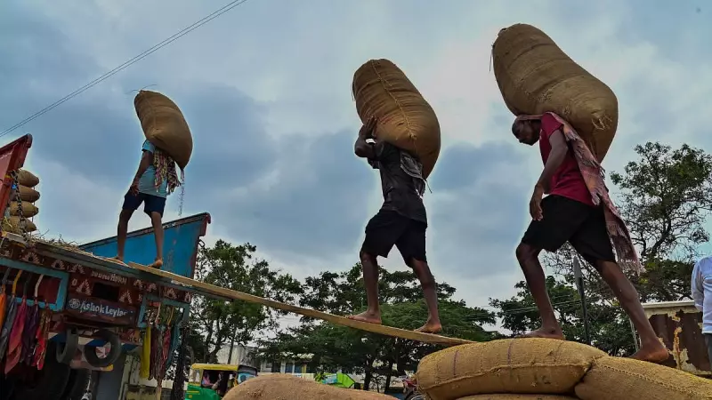 Mandya DC Orders Timely Wages, PF & ESI for Hamali Workers by 5th of Month