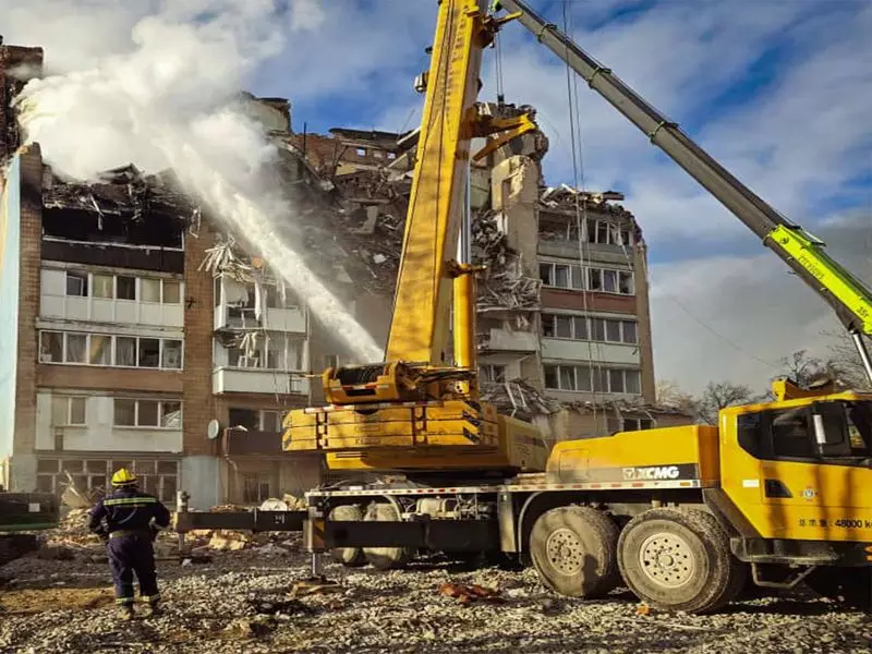 Massive Russian Strikes Kill 25, Injure 73 in Ukraine: Zelenskyy