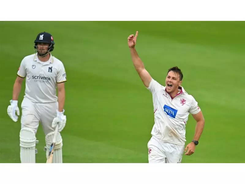 Migael Pretorius Signs Multi-Format Contract with Somerset