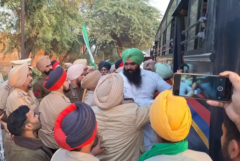 Muktsar Police Thwart Farmers' Protest Outside SSP Office, 15 Detained