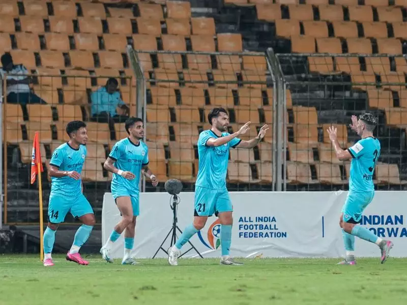 Mumbai City FC Dominates Delhi 4-1 in Super Cup Opener: Lallianzuala Chhangte Shines with Brace