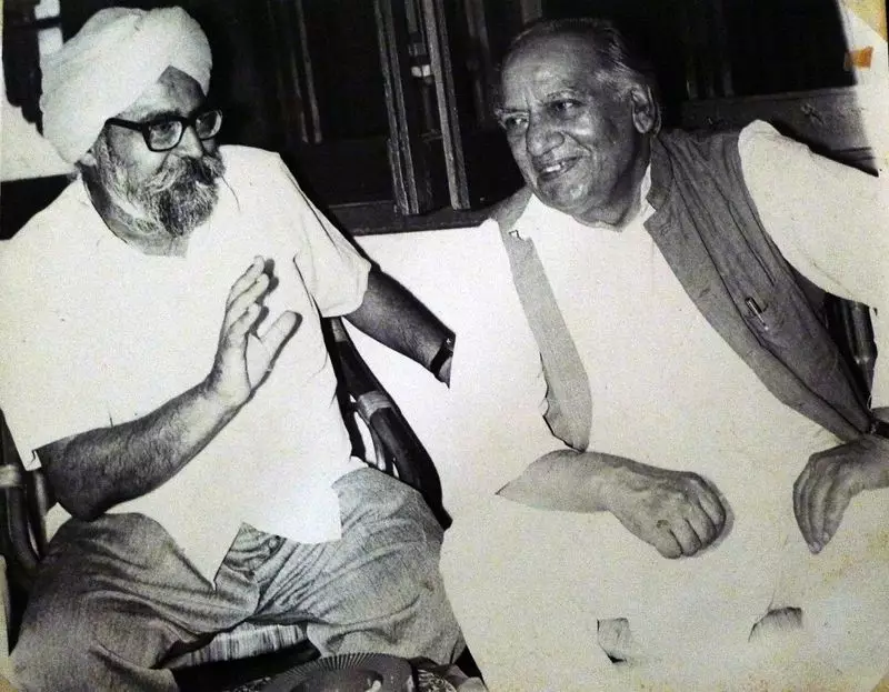 Navtej Singh's Writing: Exploring Personal and Political Dimensions