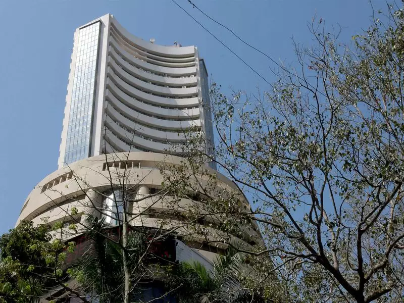 Nifty, Sensex Edge Up in Year-End Trade; Volatility Remains High
