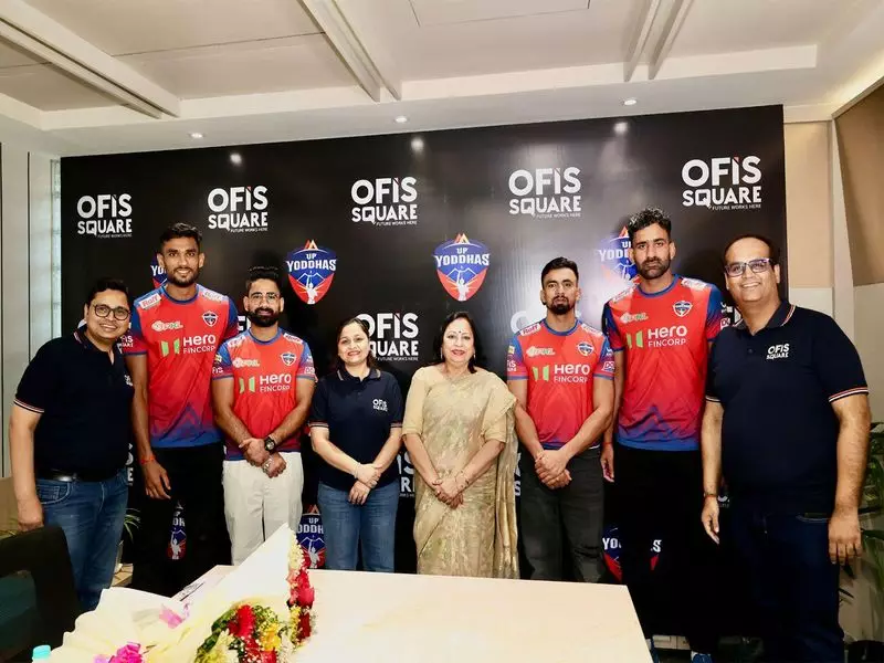 OFIS Square & U.P. Yoddhas Create History with Epic Fan Meet - Biggest Sports Engagement Event in India!