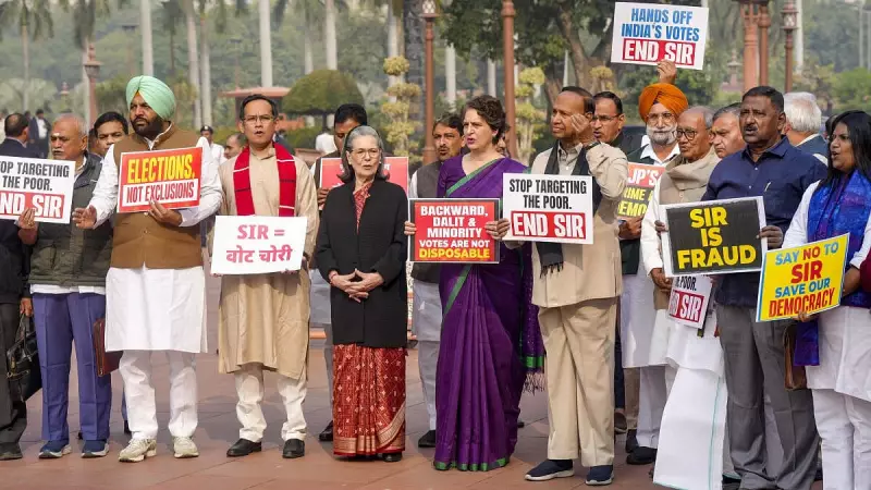 Opposition MPs Led by Kharge, Sonia, Rahul Protest Against SIR in Parliament
