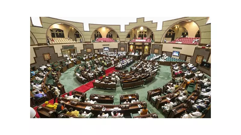 Over a Dozen Madhya Pradesh MLAs Skip Question Hour; Minister Cites Wedding Season