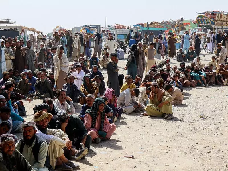 Pakistan-Afghanistan Trade Plummets 40% Amid Border Tensions