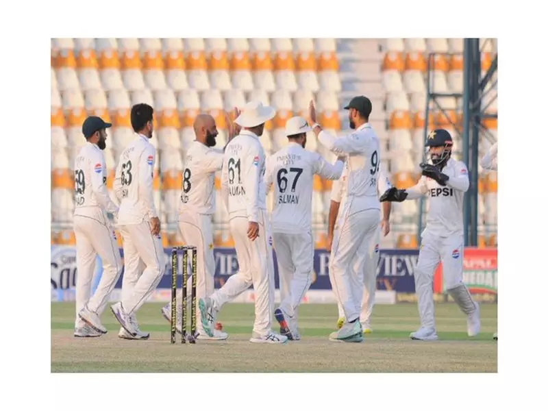 Pakistan's Batting Collapse Draws Fury from Head Coach: 'Simply Not Acceptable'