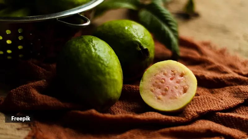Pink vs White Guava: Which One Helps Control Blood Sugar Better?