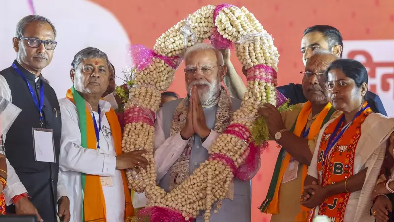 PM Modi Slams Tejashwi Yadav in Bihar: 'Trying to Hide Lalu's Sins' | Election Battle Heats Up