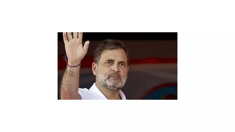 Rahul Gandhi Vows Mahagatbandhan Government in Bihar, Accuses BJP of Vote Theft