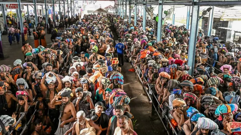 Sabarimala Caps Daily Entry at 1 Lakh, Spot Bookings at 20,000 Amid Crowd Crisis