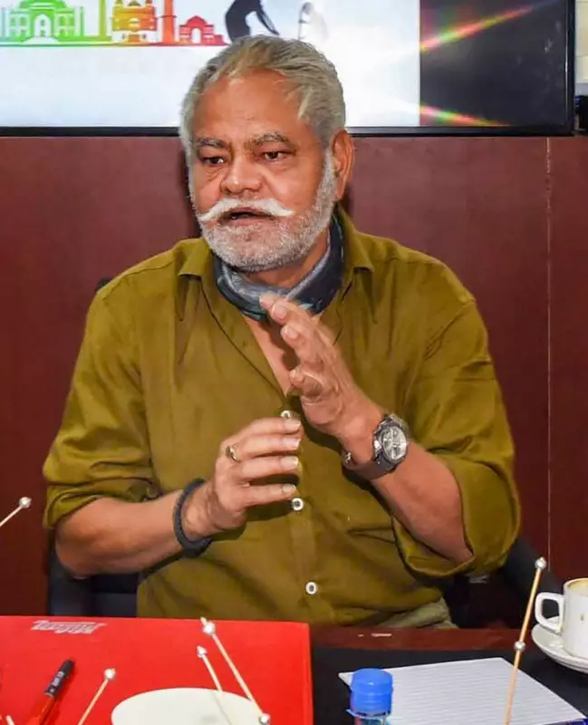 Sanjay Mishra Advocates for Humane Stories Over Larger-Than-Life Films