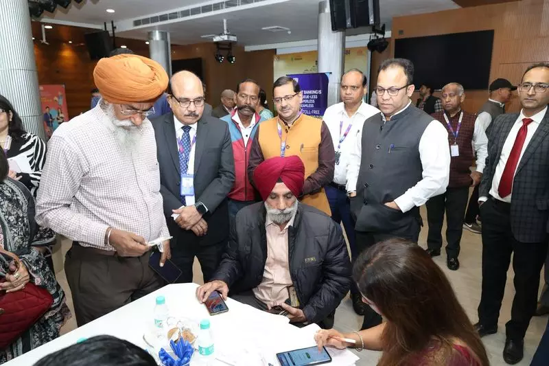 SBI Chandigarh Hosts DLC Camp: Over 200 Pensioners Submit Jeevan Pramaan