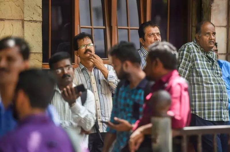 Sensex Gains 158 Points to 85,346.79, Nifty Tops 25,900 in Early Trade Rally