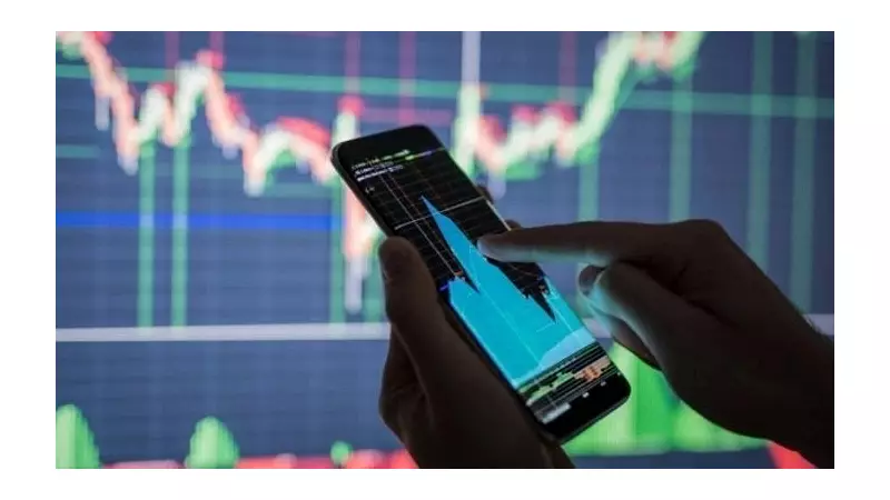 Sensex, Nifty Fall in Early Trade After 6-Day Rally, Global Cues Weigh