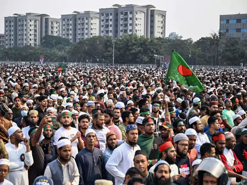 Shahbagh Blockade Continues: Inqilab Moncho Demands Justice for Sharif Osman Hadi