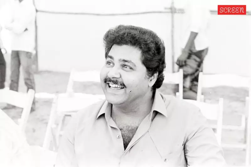 Shatrughan Sinha, Johnny Lever Pay Emotional Tribute at Satish Shah's Prayer Meet | Bollywood Mourns