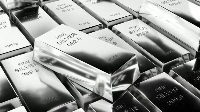 Silver Price Skyrockets to ₹2.08 Lakh/kg: Sharp ₹8,900 Jump in a Day