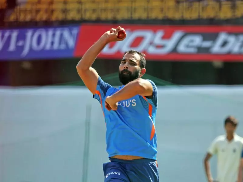 Smaran's Double Ton Powers Karnataka to 547, Shami Dominates for Bengal