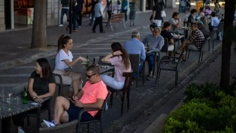 Spain's Bizarre Chair Heist: Thieves Nab Over 1000 Restaurant Chairs in Audacious Operation