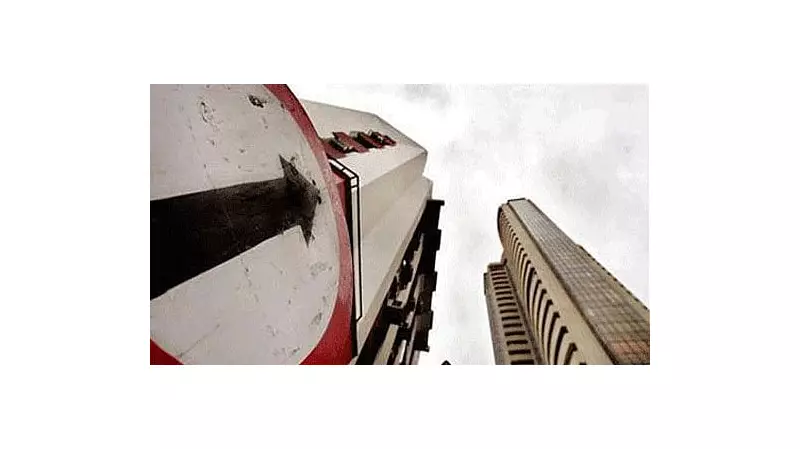 Stock Markets Soar 0.74% on 2025's Final Day; Nifty Gains 10.50% for the Year