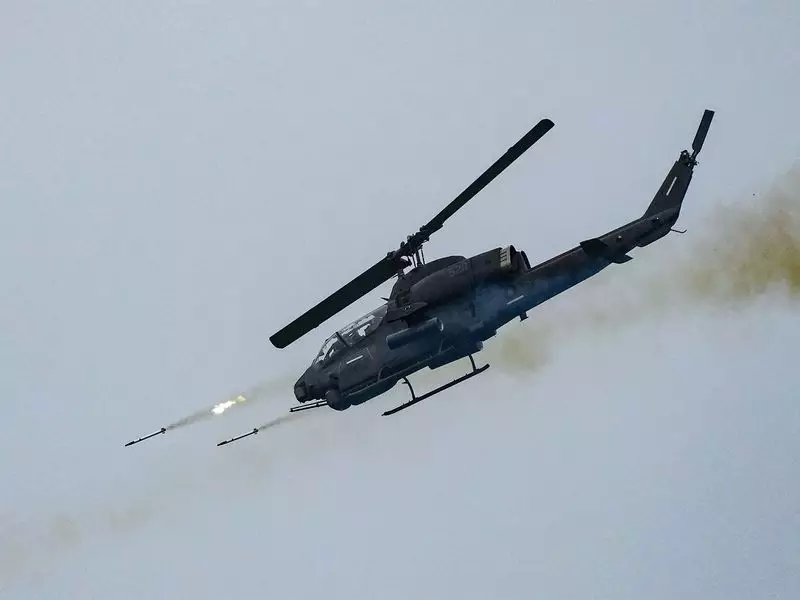 Taiwan Spots 3 Chinese Warplanes, 17 Vessels in Major Strait Activity