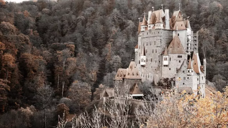 Top 6 Enchanting Castles Around the World You Must Visit in 2024