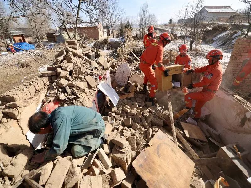 Tremors in Xinjiang: 4.9 Magnitude Earthquake Strikes Western China