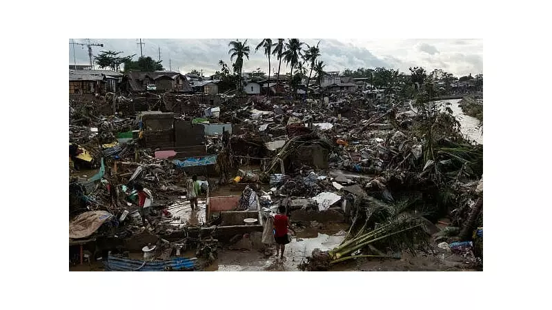 Typhoon Kalmaegi Ravages Philippines: 58 Dead as Storm Charges Toward Vietnam