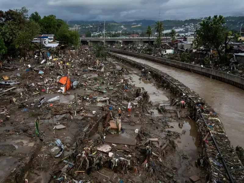 Typhoon Kalmaegi Ravages Philippines: 85 Dead, Dozens Missing in Devastating Storm