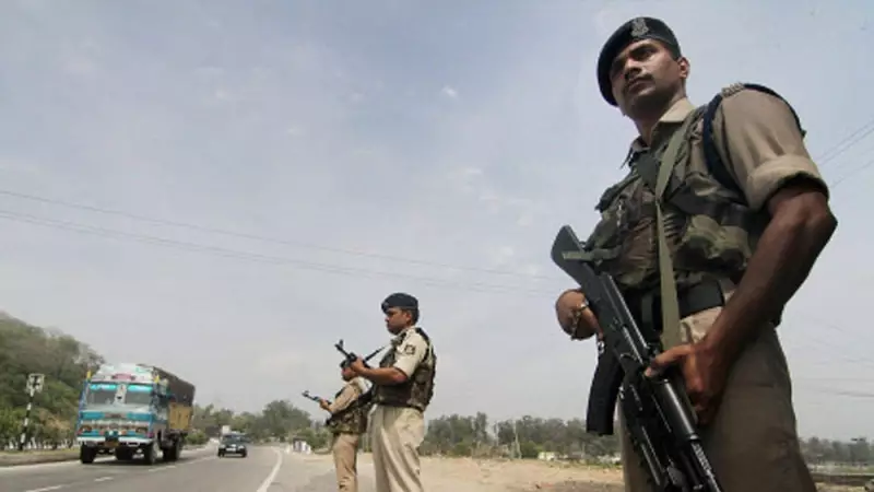 Udhampur Panic: Unclaimed Suitcase on Busy Road Triggers Bomb Scare