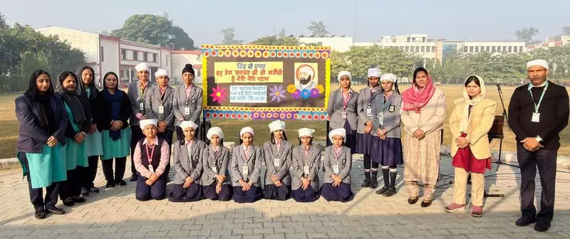 Vasant Valley School Honors Guru Tegh Bahadur's Martyrdom Day