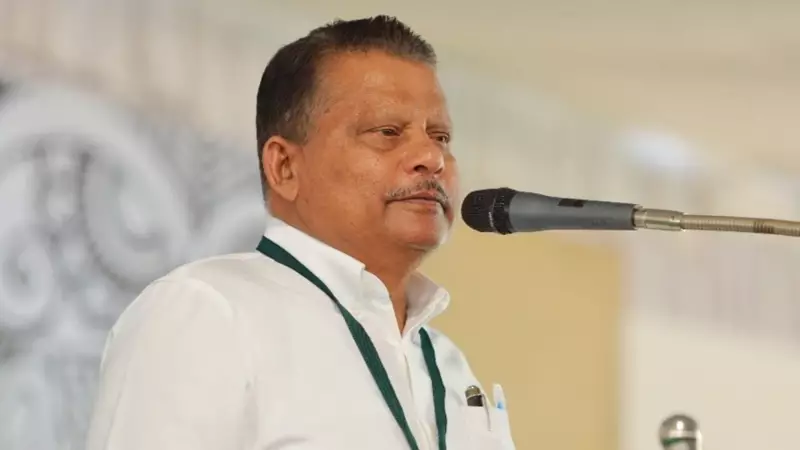 Wahab's Quip in RS: From Left to Right, Grandsons May Switch Sides