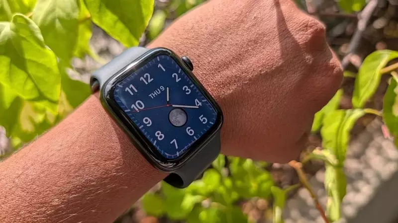 WhatsApp Finally Arrives on Apple Watch: Complete Setup Guide & Compatible Devices