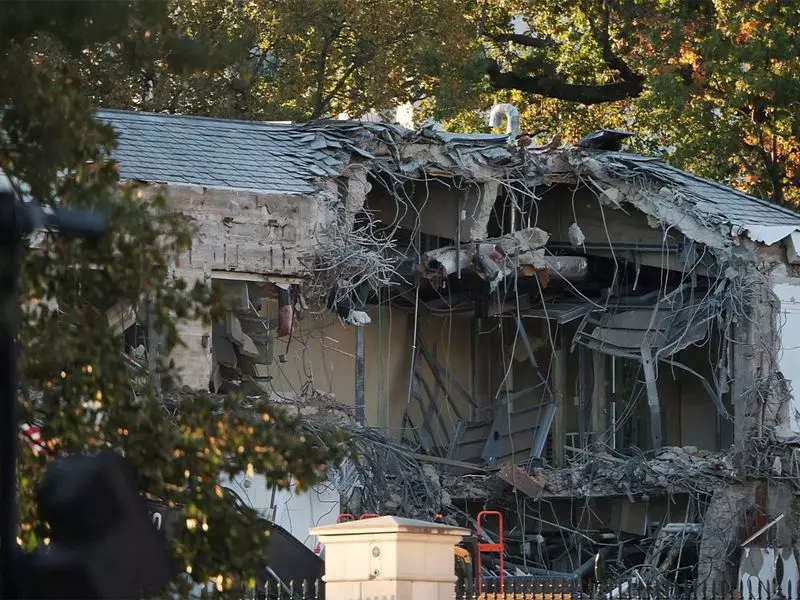 White House East Wing Demolished: Trump's Lavish Ballroom Project Begins Construction