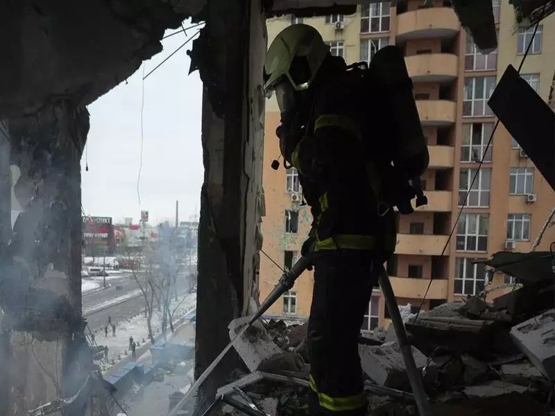 Zelenskyy Accuses Russia of Hitting Residential Buildings, 10+ Dead